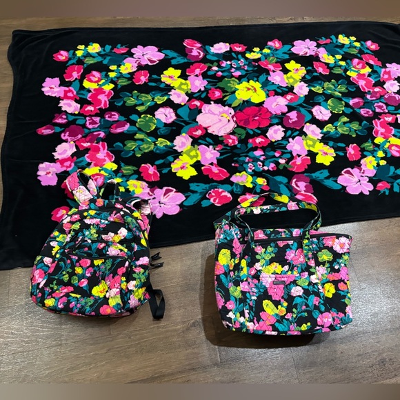 Vera Bradley Hilo Meadow Floral Backpack and Tote, blanket set - Picture 1 of 9